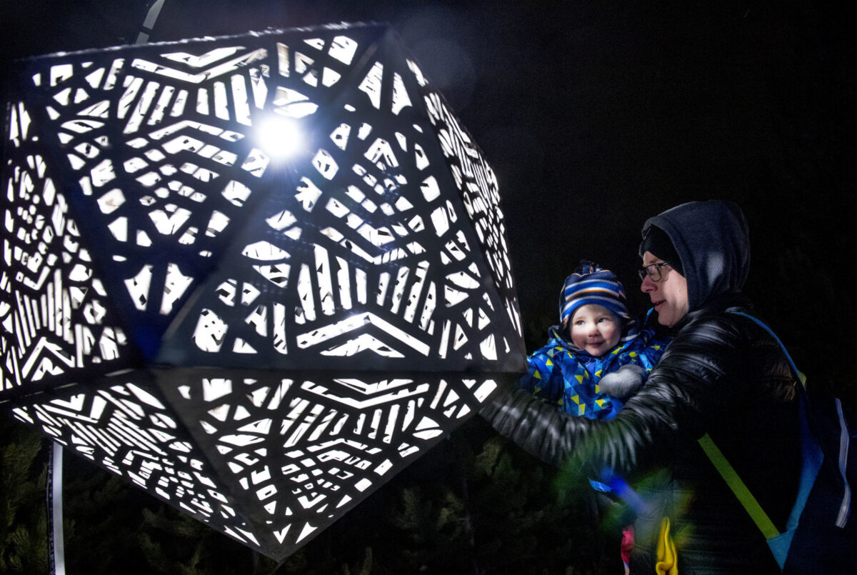 Hands on, lights on at Thanksgiving Point’s Luminaria News, Sports, Jobs Daily Herald